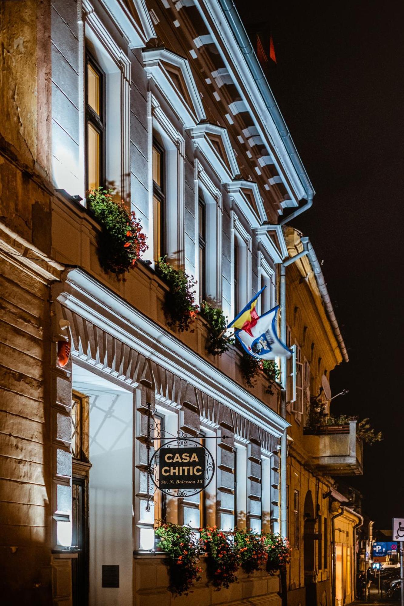 Casa Chitic - Hotel & Restaurant- Str Nicolae Balcescu 13 Brasov Ngoại thất bức ảnh